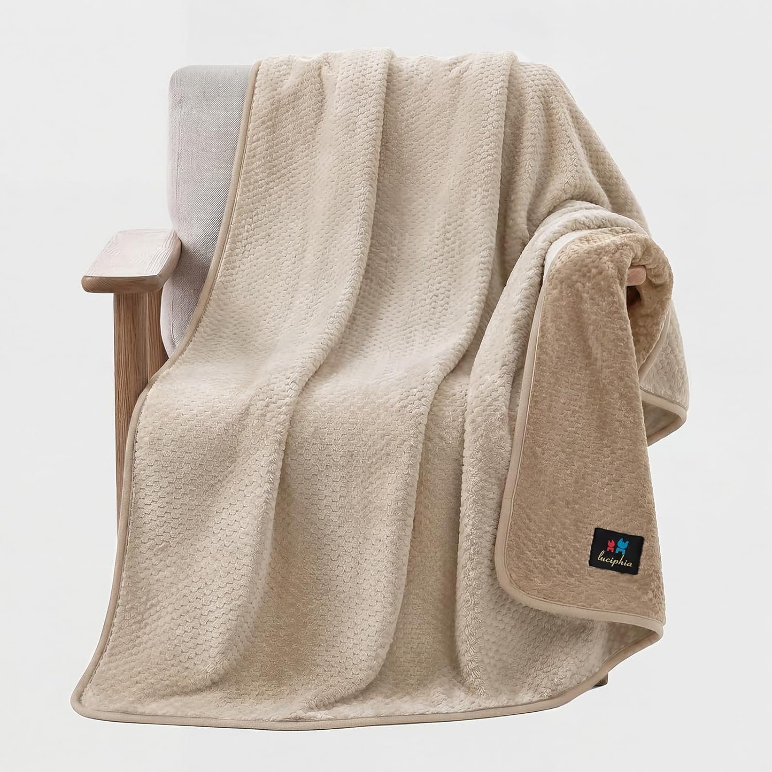 Luciphia Waterproof Blanket for Large Dog Ultra-Soft & Calming Pet Throw Reversible Warm Fleece Durable Furniture Crate Couch Bed Cover Protector Machine Washable Leakproof Beige L (65”x57”)