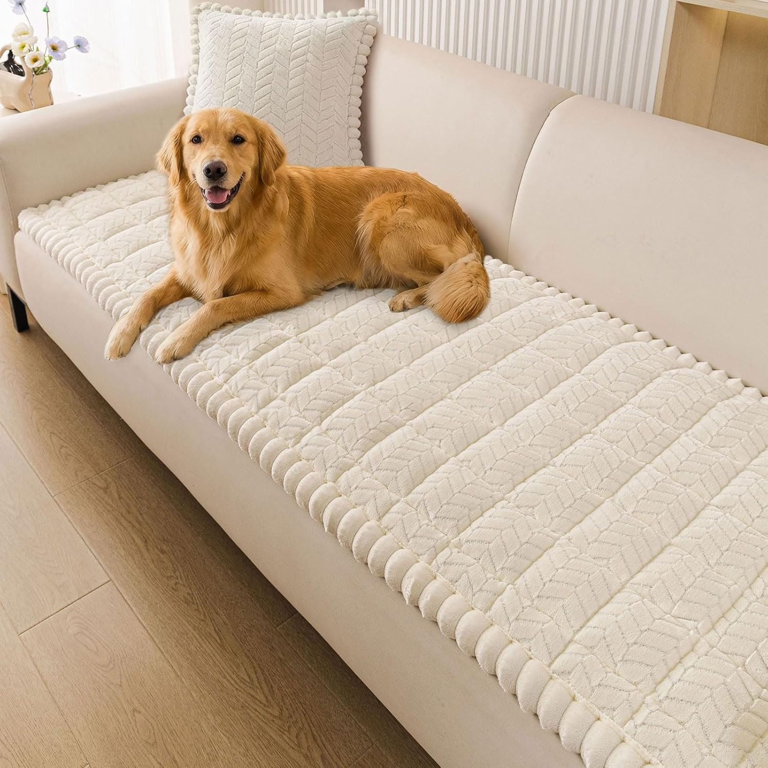 Smiry Couch Cover for Dogs, Non Slip Fuzzy Pet Sofa Covers Washable for 2-3 Cushion Couch, Soft Thick Furniture Protector for Cats Dogs, Against Fur, Dirt, Scratch Resistant (Beige, 27.6″x59″)
